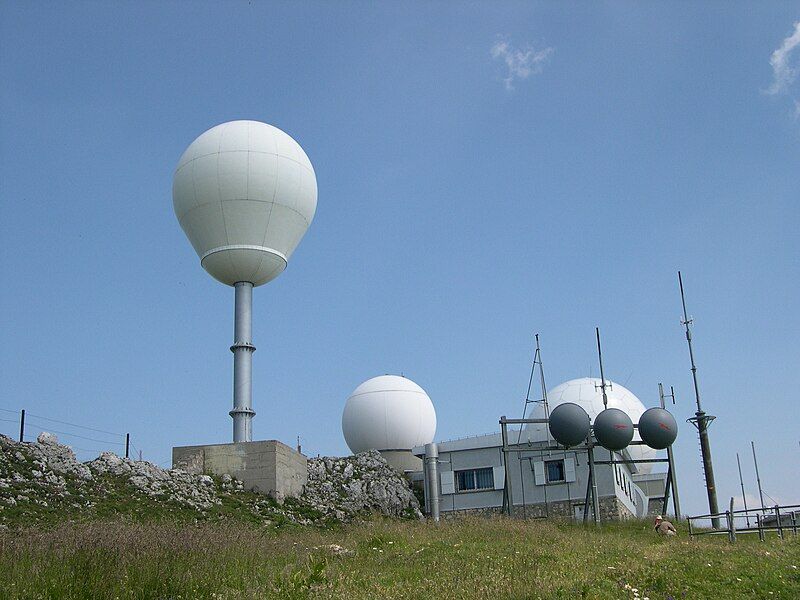 File:Radar La Dole.jpg