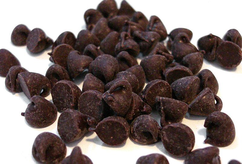 File:Semi-sweet chocolate chips.jpg