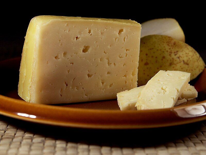 File:Tilsit cheese.jpg