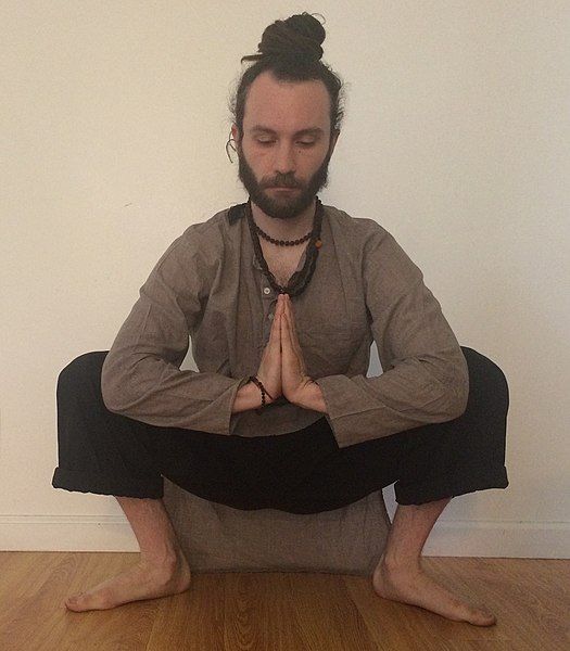 File:Upaveśāsana.jpg