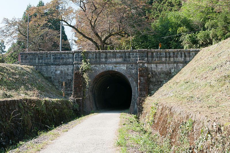 File:Usui-No1-Tunnel-02.jpg