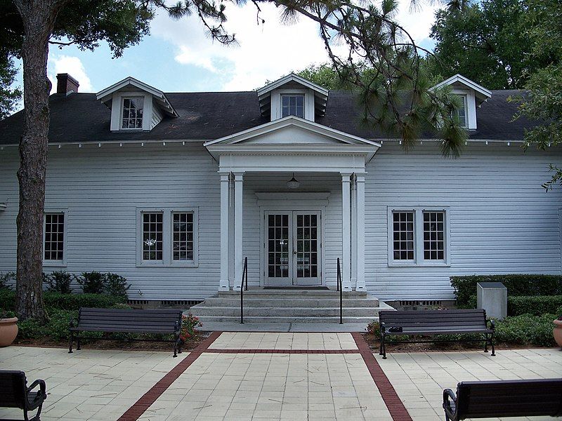 File:Windermere Town Hall01.jpg