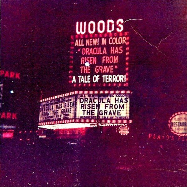 File:Woods Theatre 1970.jpg