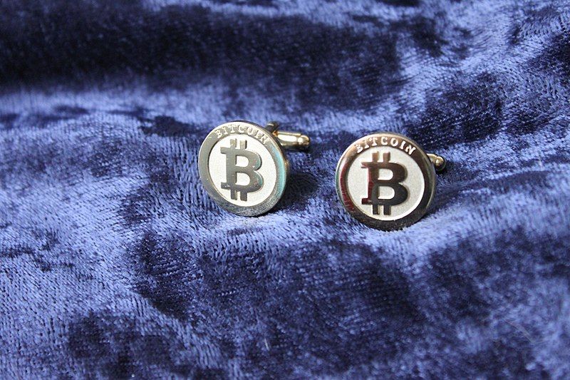 File:Bitcoin cufflinks.JPG