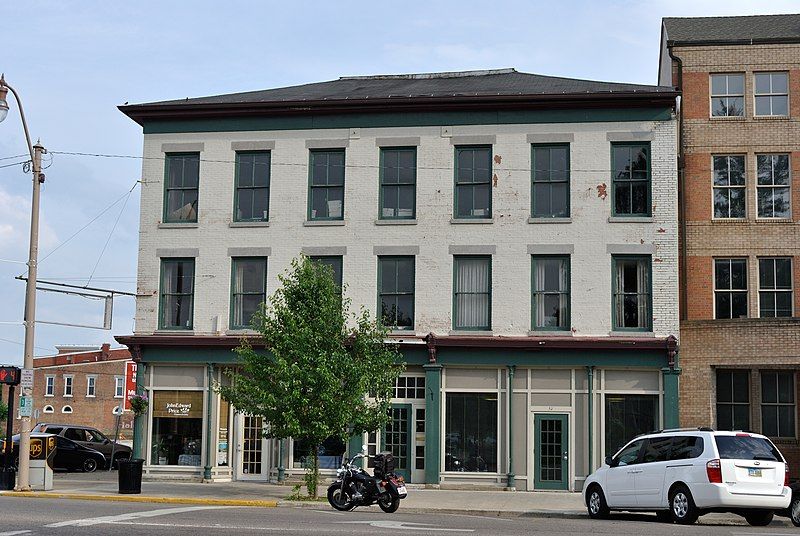 File:Courthouse Center Newark.JPG