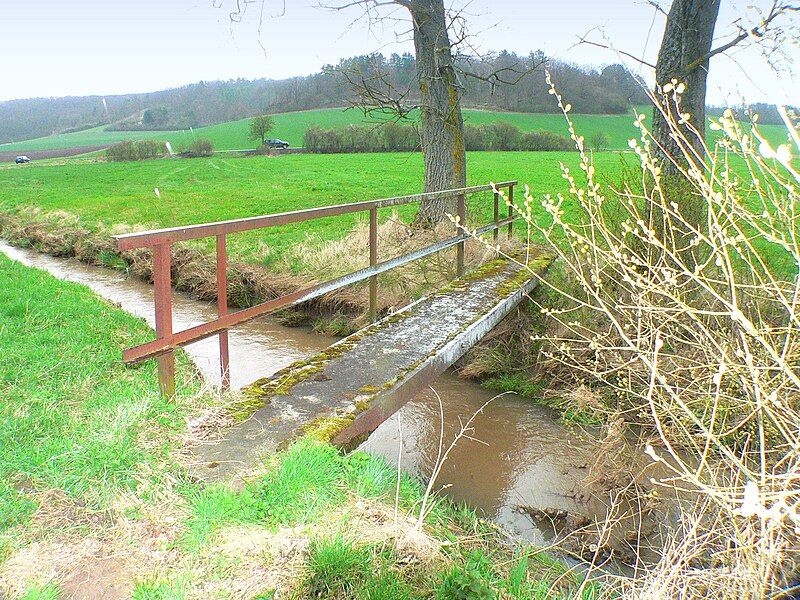 File:Fraenkische Saalebrücke 1.jpg