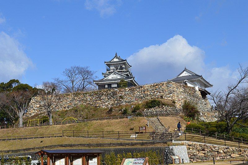 File:Hamamatsu Castle, enkei-2.jpg