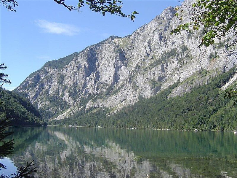 File:Leopoldsteinersee.jpg