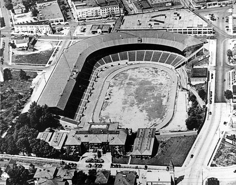 File:Multnomah Stadium, 1940.JPG