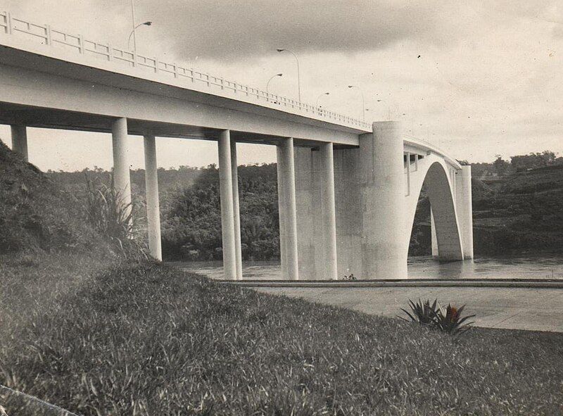 File:Puente-de-la-amistad-brazil-1965.jpg