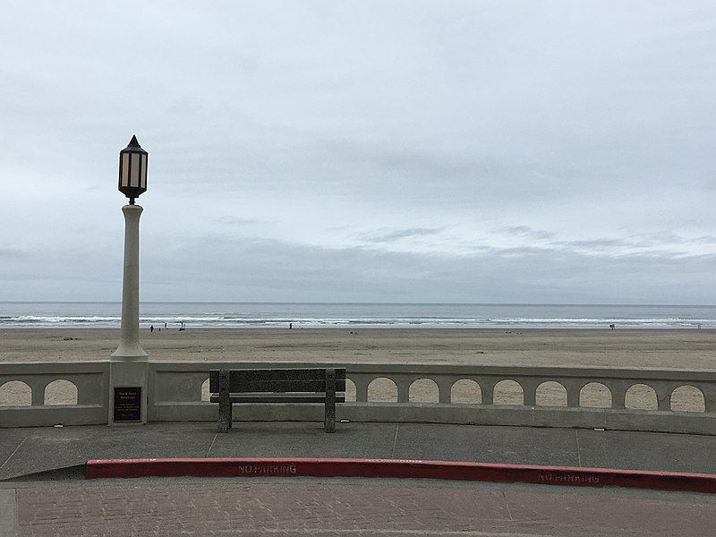 File:Seaside, Oregon beach.jpg