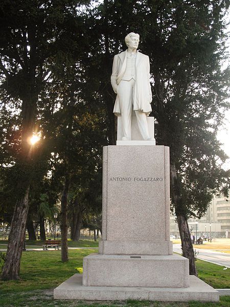 File:Vicenza Monumento Fogazzaro-1.jpg