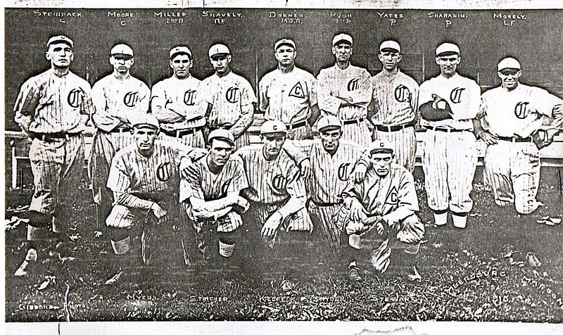 File:1915 Chambersburg Maroons.jpg