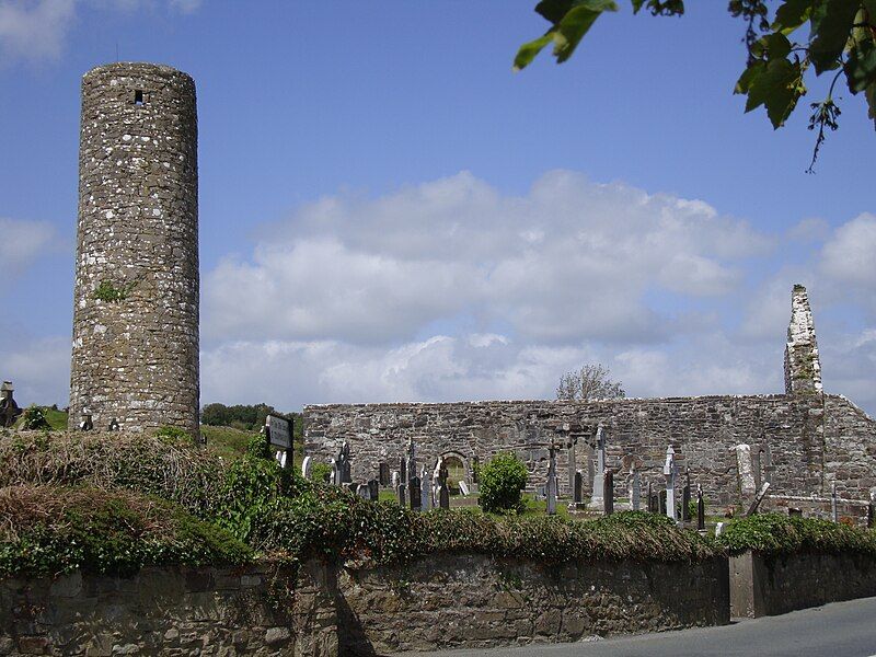 File:AghagowerAbbey&RoundTower.jpg