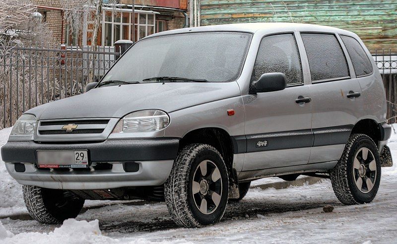 File:Chevrolet Niva Silver.jpg