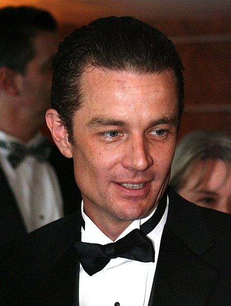 File:James Marsters tux.jpg