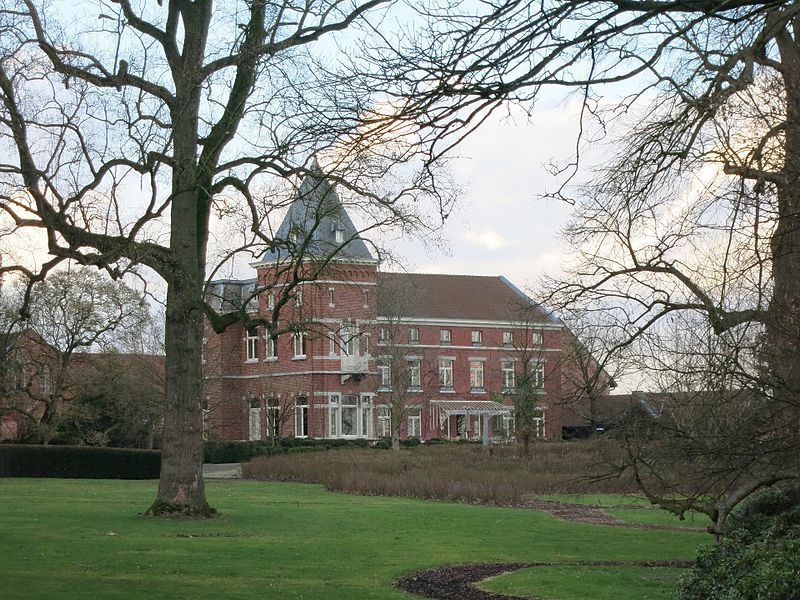 File:Kasteel van Burghoven.jpg