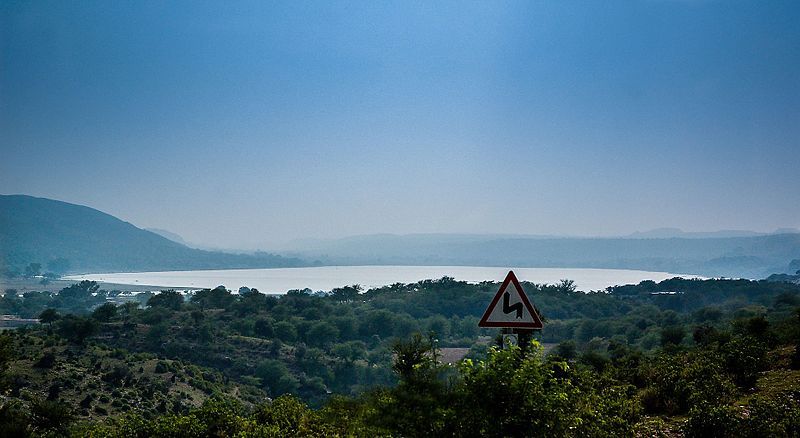 File:Khabeki Lake view.jpg