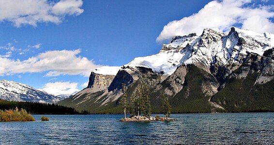 Lake Minnewanka