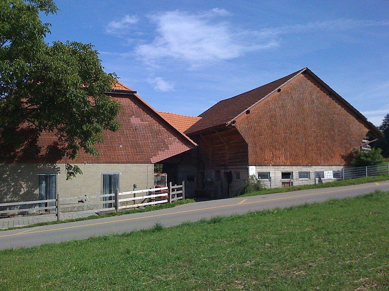 File:MünchenbuchseeBarns.jpg