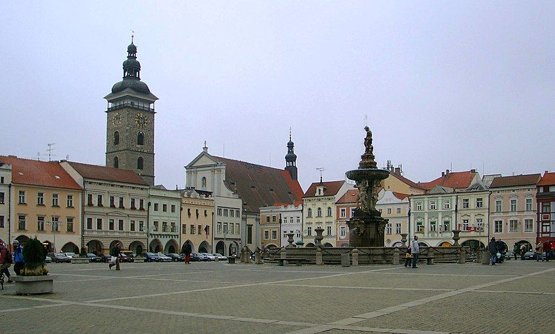 File:Marktplatz Budweis.jpg