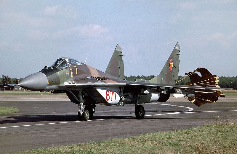 File:MiG-29 (12196698226).jpg