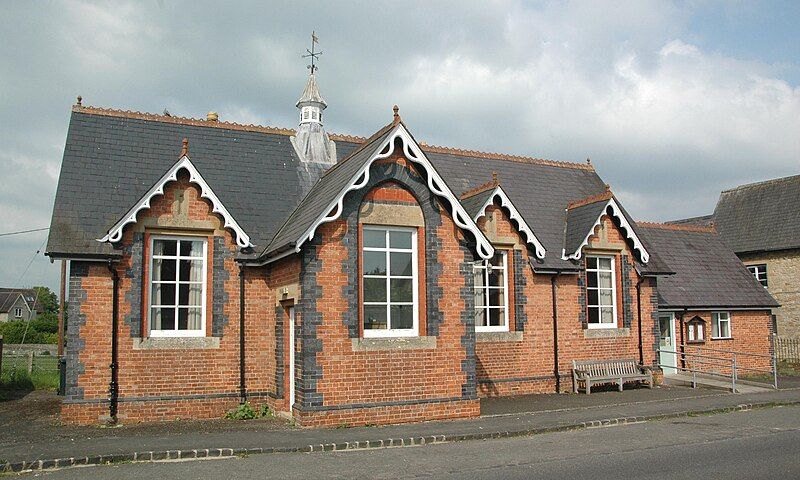 File:MiddletonStoney FormerSchool.JPG