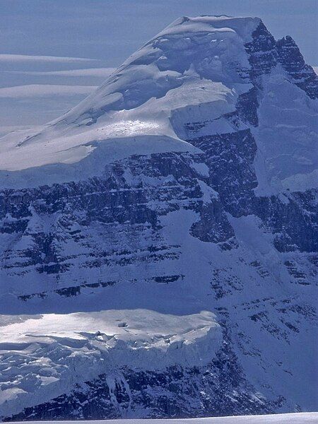 File:Mt. Columbia (vertical).jpg