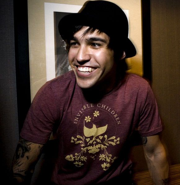 File:Pete Wentz TyLiner.jpg