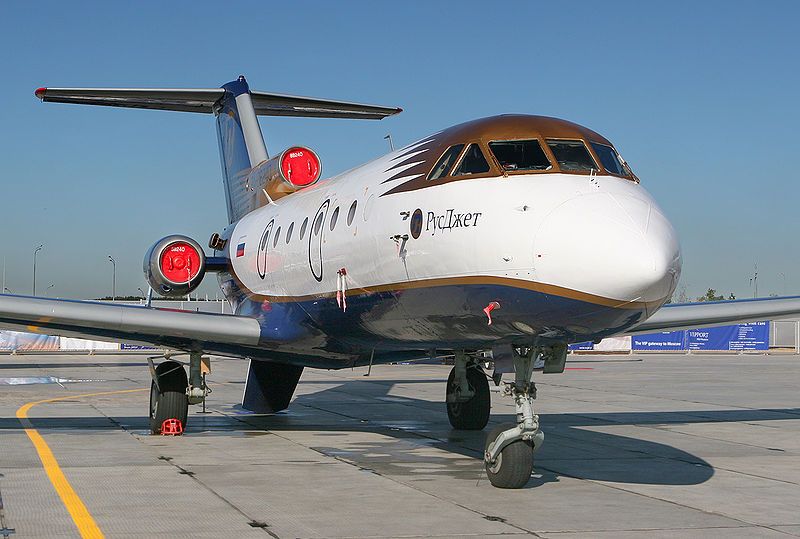 File:RusJet Yakovlev Yak-40.jpg