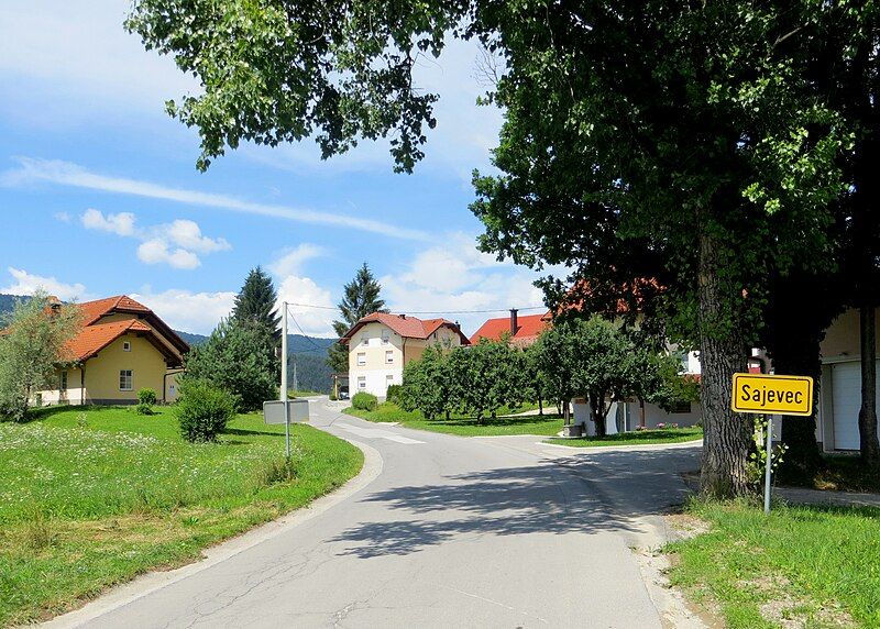 File:Sajevec Slovenia 2.jpg