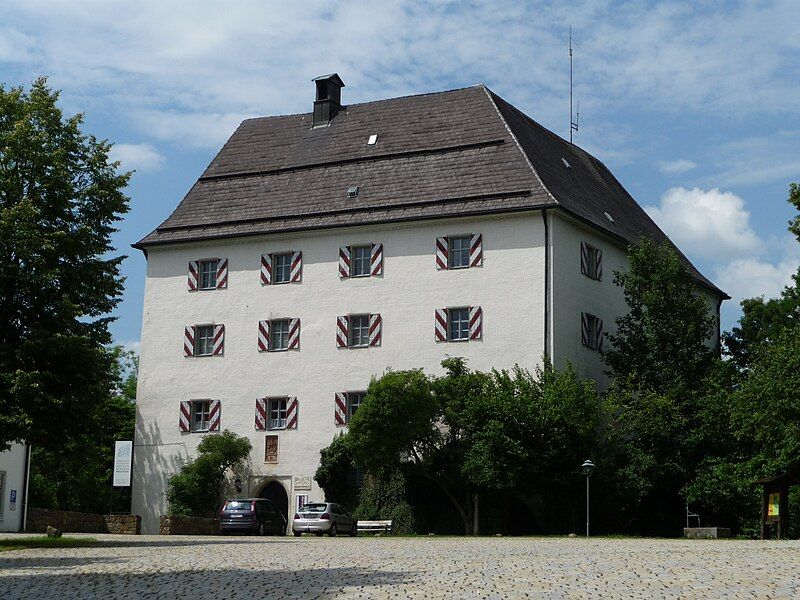 File:Schloss Wolfstein.JPG