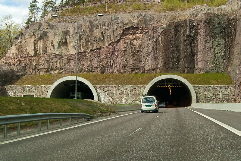 File:Steinbjørnrødtunnelen E18.jpg