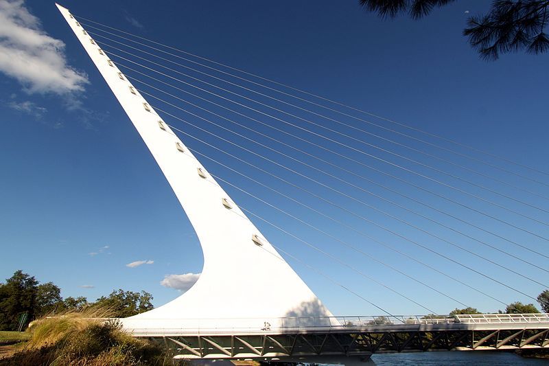 File:Sundial Bridge (8843646383).jpg