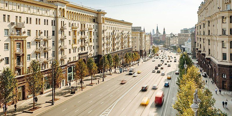 File:Tverskaya Street2.jpg