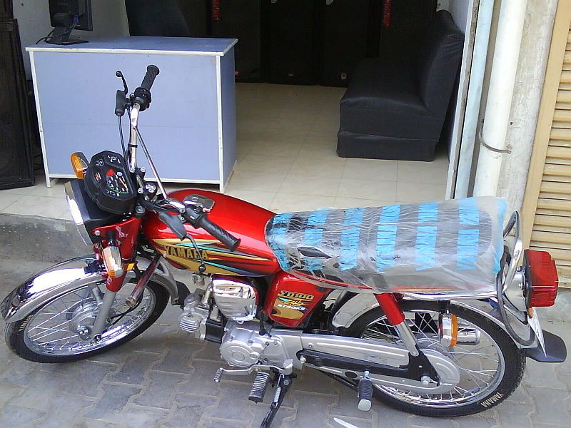 File:Yamaha YD100.jpg