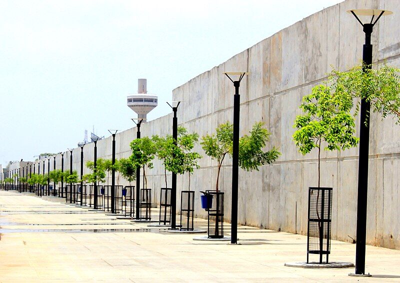 File:Ahmedabad Riverfront.JPG