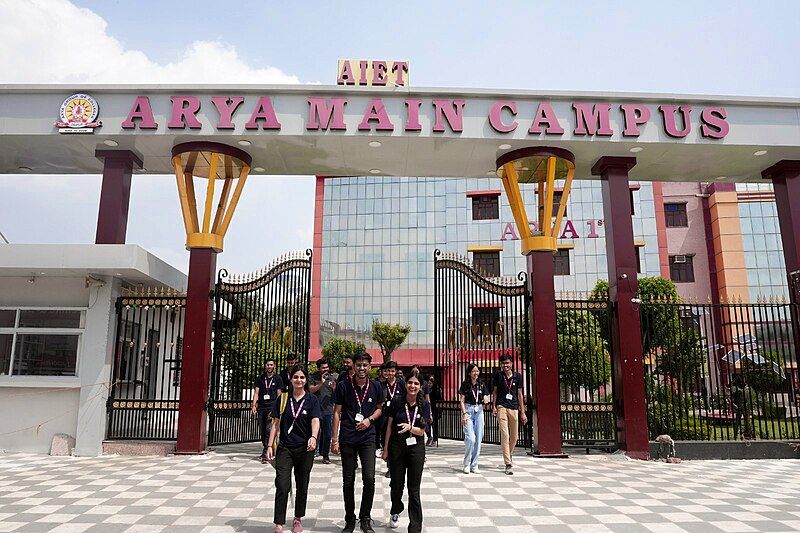 File:Arya College.jpg