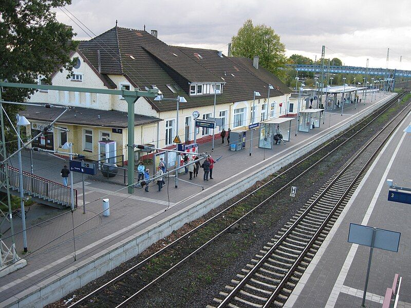 File:Buchholz Bahnhof.jpg