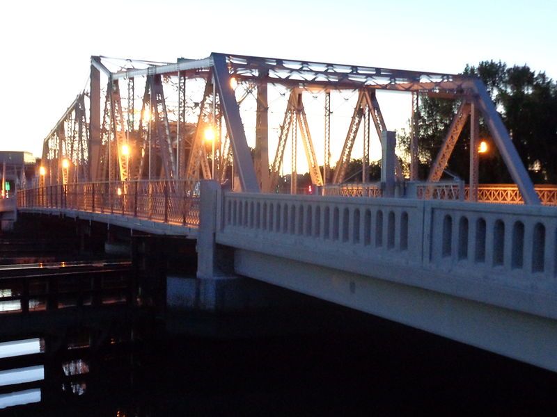 File:CourtStreetBridgeHackensck River1.JPG