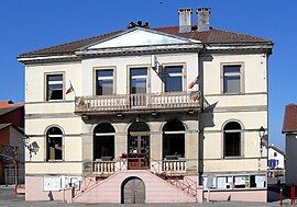 The town hall in Dampierre-les-Bois