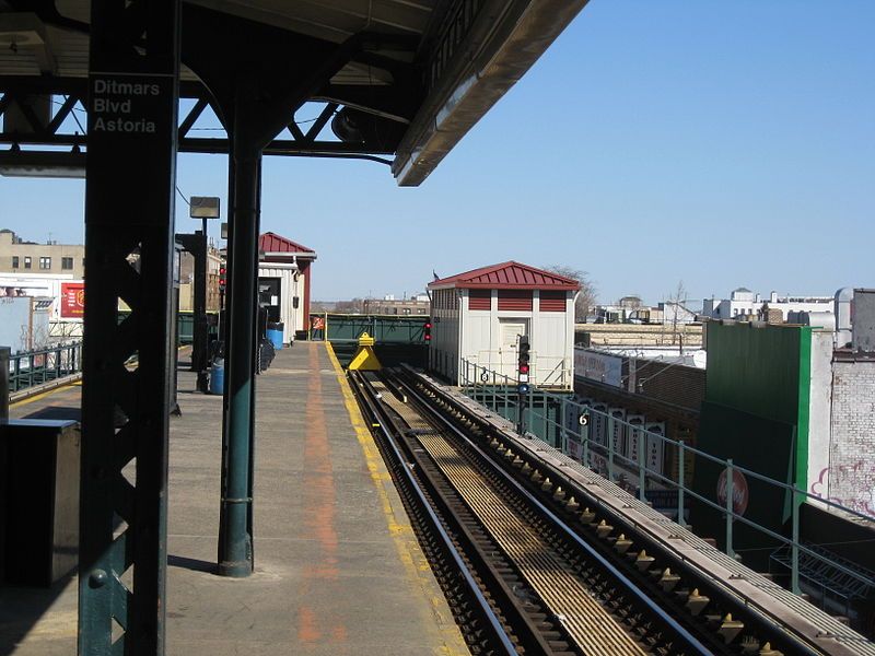 File:Ditmars Blvd vc.jpg