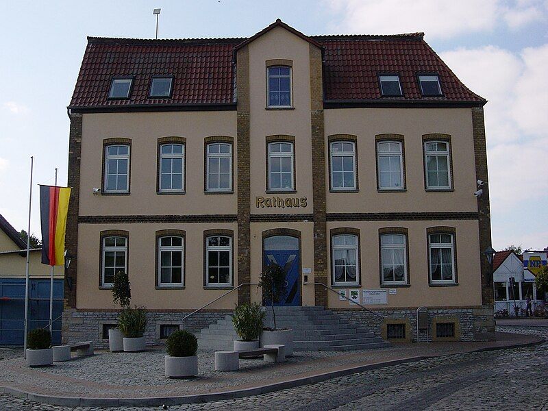 File:Eilsleben Rathaus.jpg