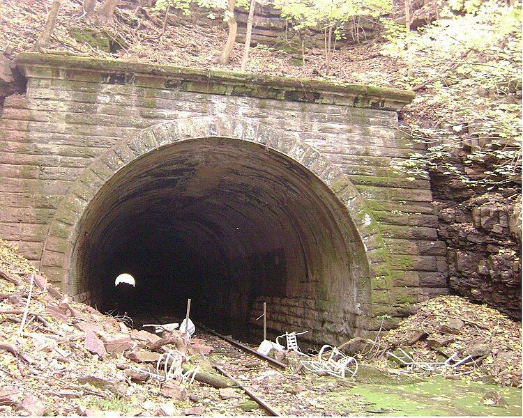 File:Fairview tunnel.jpg