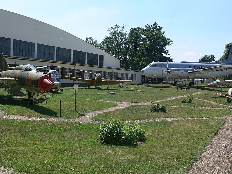 File:Flugwelt Museum Aircrafts.JPG