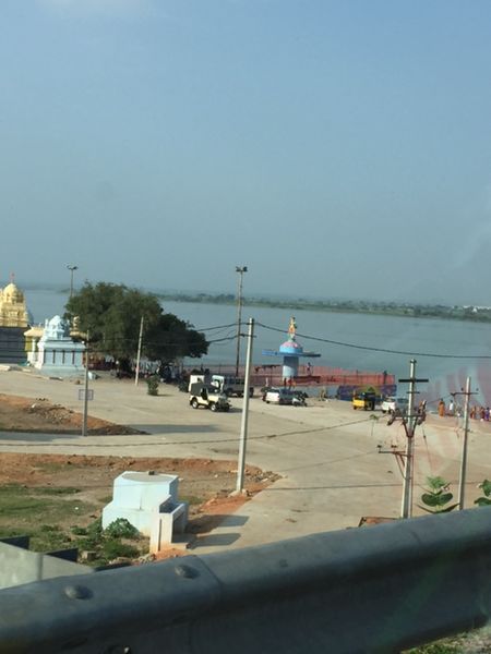 File:Krishna-river-flowing-full-near-BeechuPally.jpg