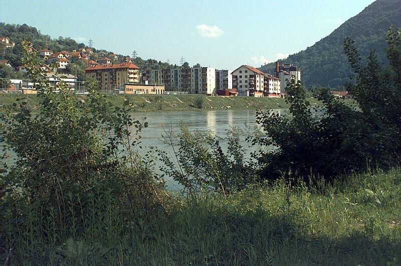 File:Mali Zvornik.jpg