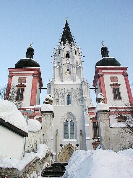 File:Mariazell basilika 1.jpeg