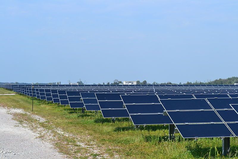 File:Sarnia Solar-09.JPG