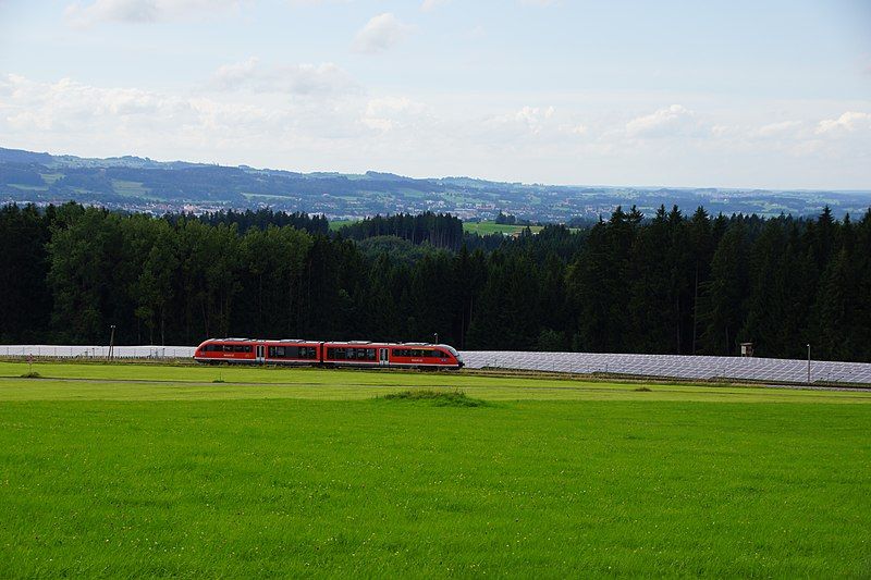 File:Solarpark-schlechtenberg.jpg